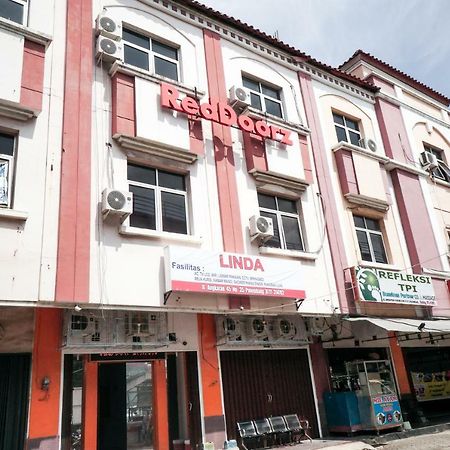 RedDoorz near Palembang Square Mall 2 Esterno foto