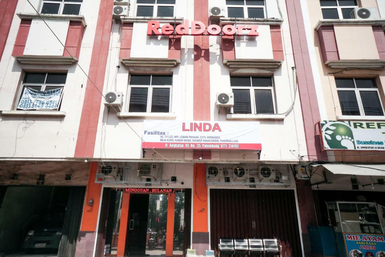 RedDoorz near Palembang Square Mall 2 Esterno foto