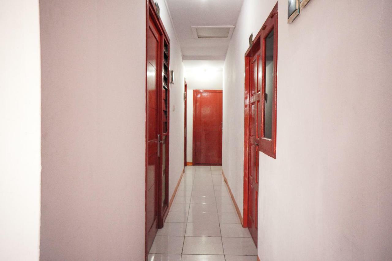 RedDoorz near Palembang Square Mall 2 Esterno foto