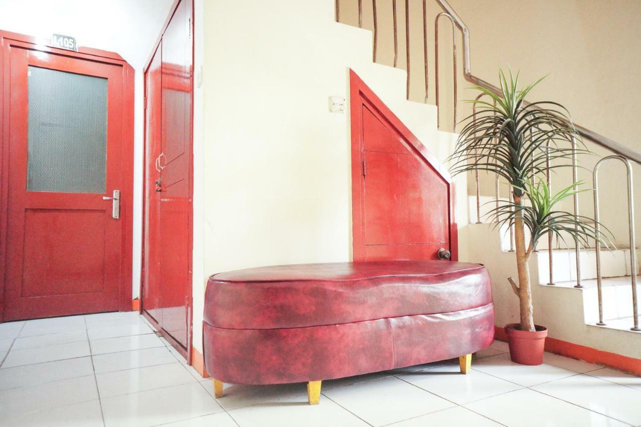 RedDoorz near Palembang Square Mall 2 Esterno foto