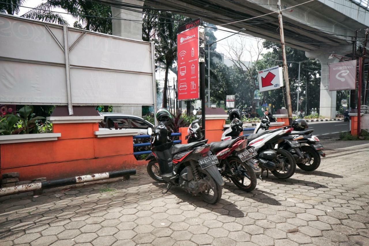RedDoorz near Palembang Square Mall 2 Esterno foto