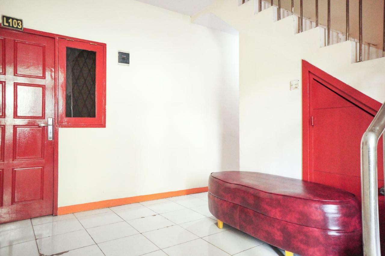 RedDoorz near Palembang Square Mall 2 Esterno foto