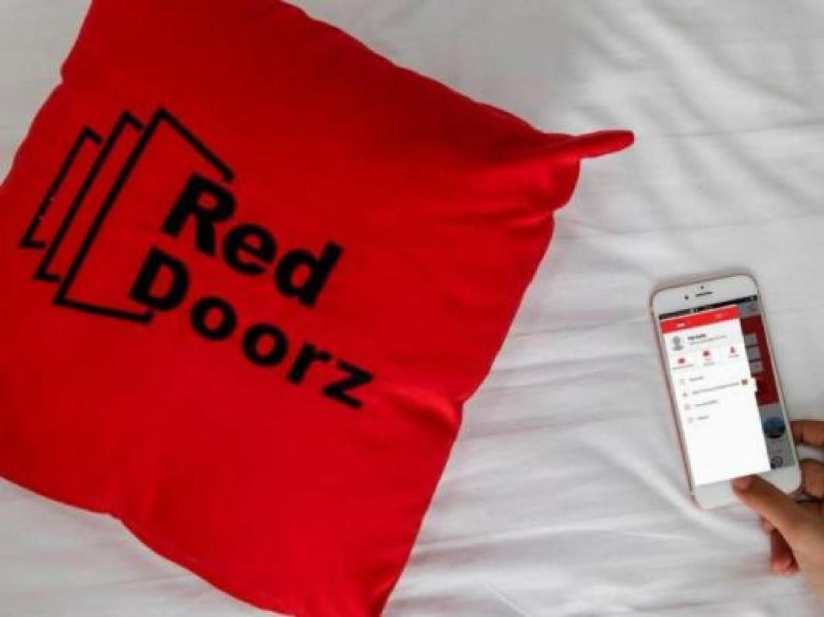 RedDoorz near Palembang Square Mall 2 Esterno foto
